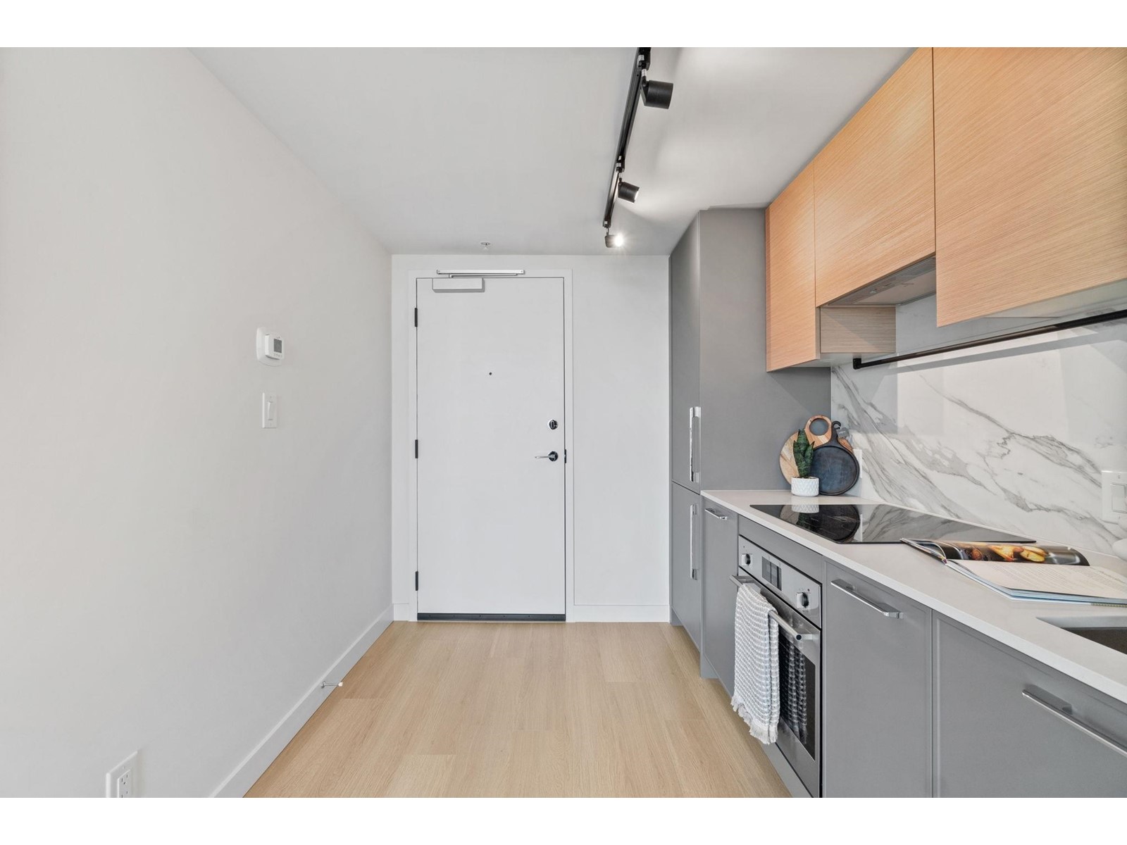 4004 13725 George Junction, Surrey, British Columbia  V3T 0V7 - Photo 9 - R3008736