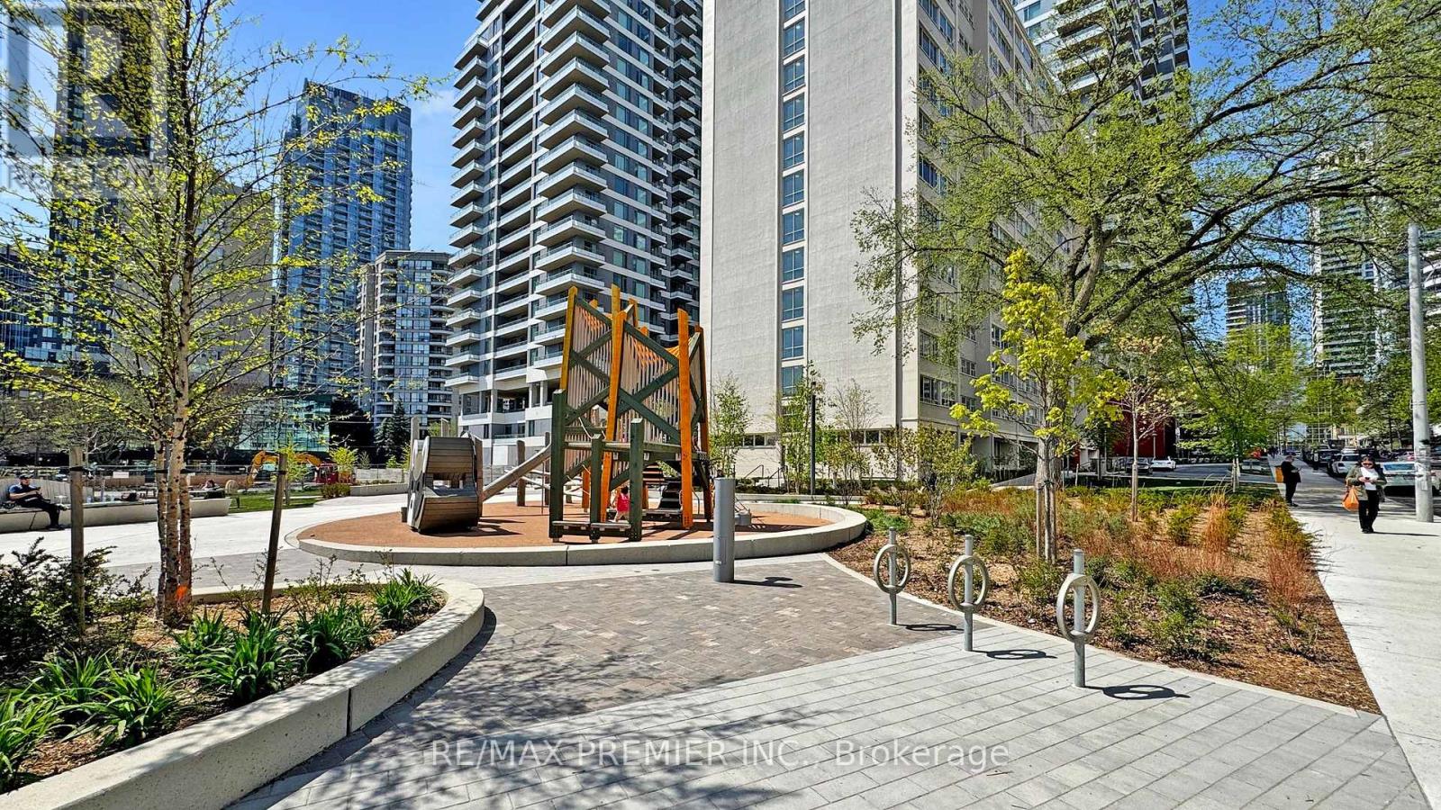 2214 - 50 Dunfield Avenue, Toronto (Mount Pleasant West), Ontario  M4S 0E4 - Photo 38 - C12177990