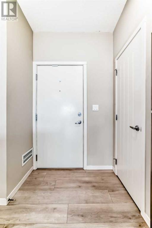 Property at 201, 20 Seton Park SE image 4