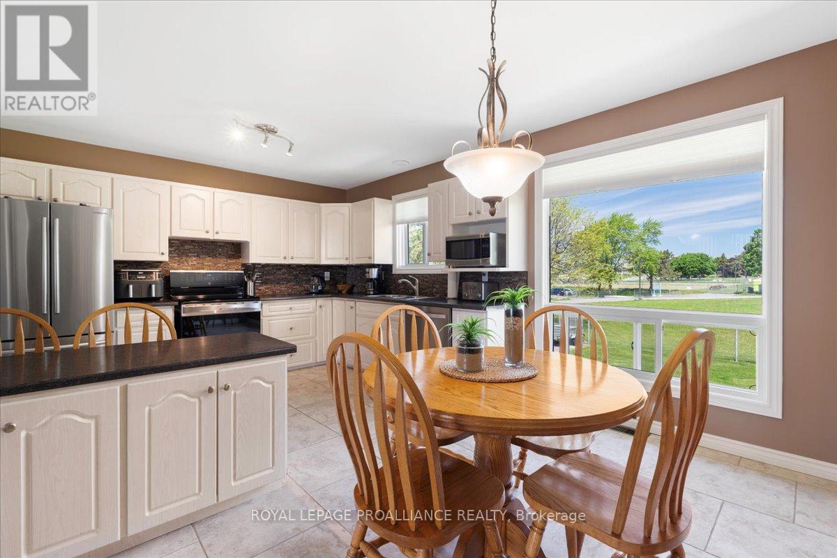 46 Safe Boulevard, Belleville, Ontario K8N 2W9 - Photo 12 - X12181499