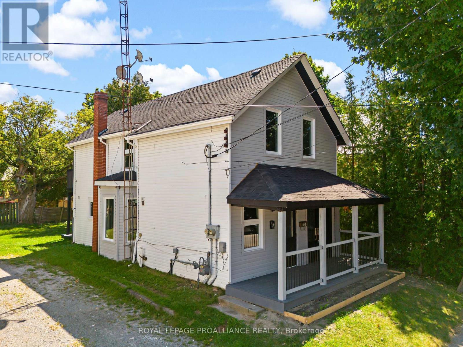 Property at 141 ONTARIO STREET image 4