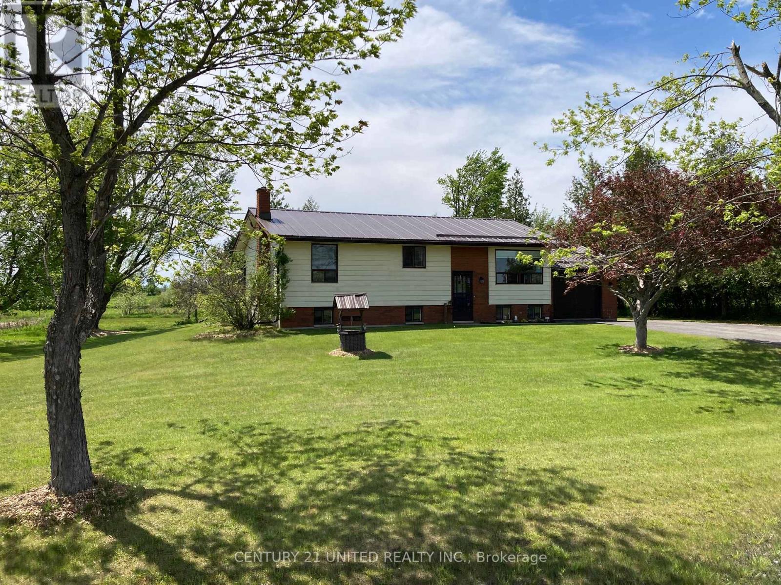 496 Pigeon Lake Road, Kawartha Lakes (Ops), Ontario  K9V 4R3 - Photo 2 - X12181657