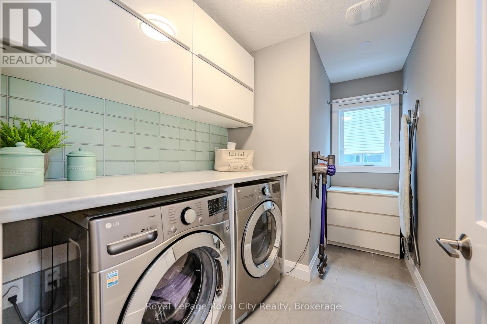 114 Lovett Lane, Guelph (Kortright West), Ontario  N1G 0G9 - Photo 32 - X12181502