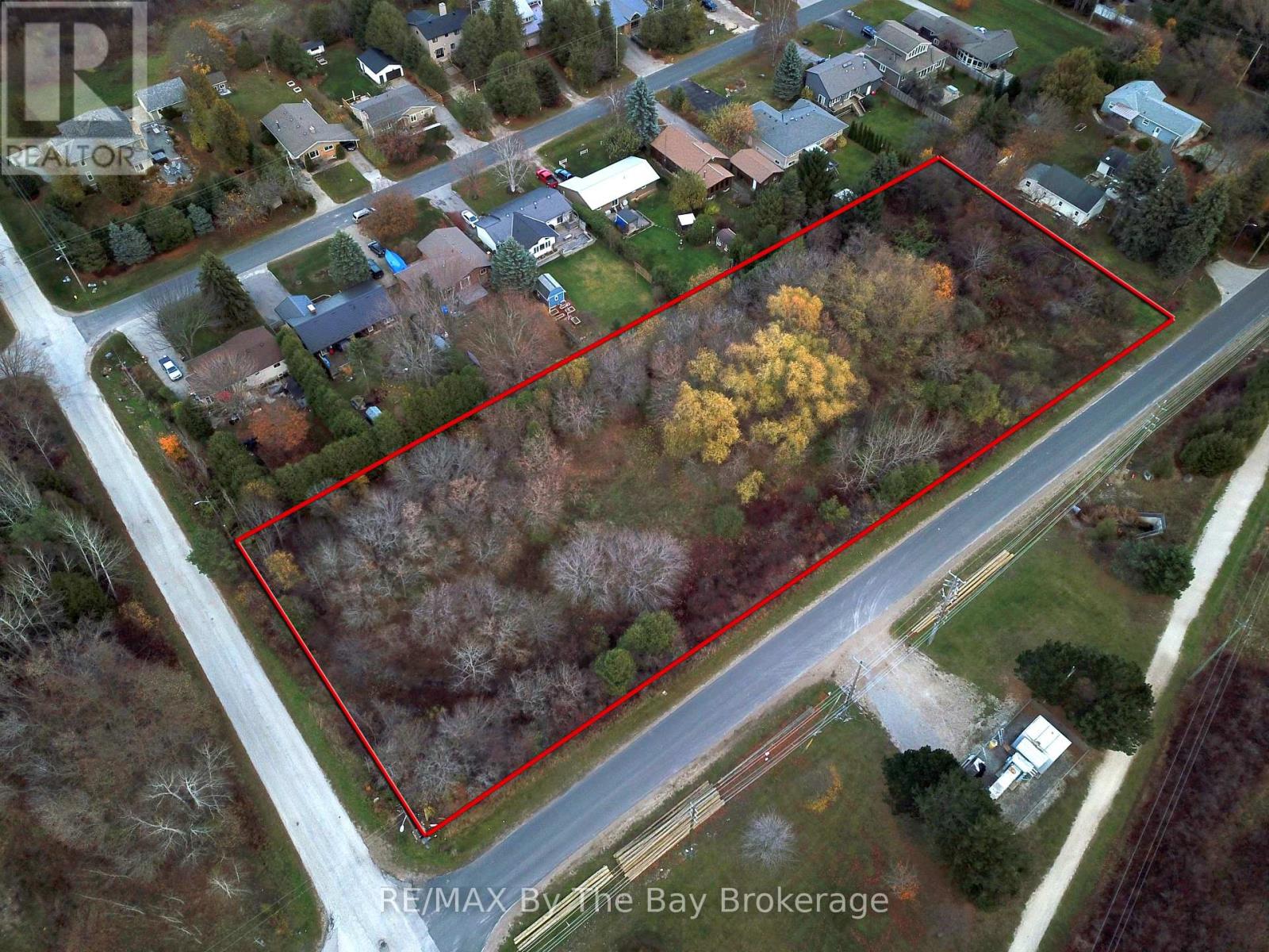41 Lansdowne Street N, Blue Mountains, Ontario N0H 2P0 - Photo 2 - X12181626