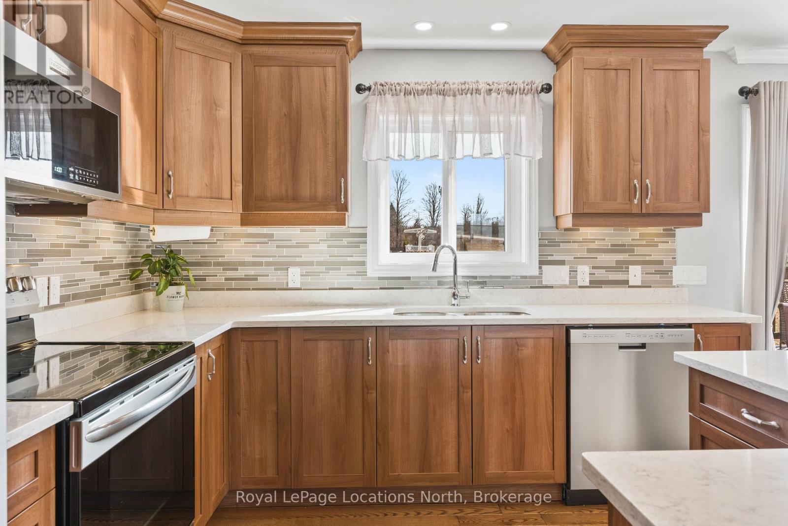 105 Inkerman Street, Grey Highlands, Ontario N0C 1E0 - Photo 11 - X12181643
