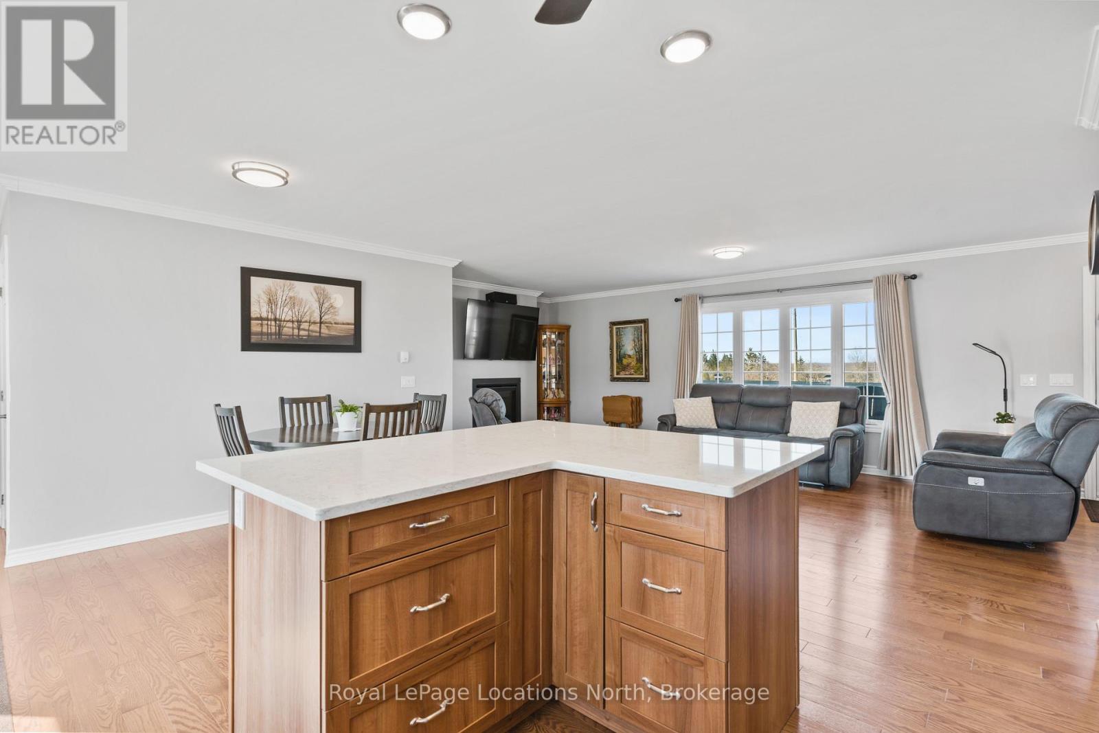 105 Inkerman Street, Grey Highlands, Ontario N0C 1E0 - Photo 12 - X12181643