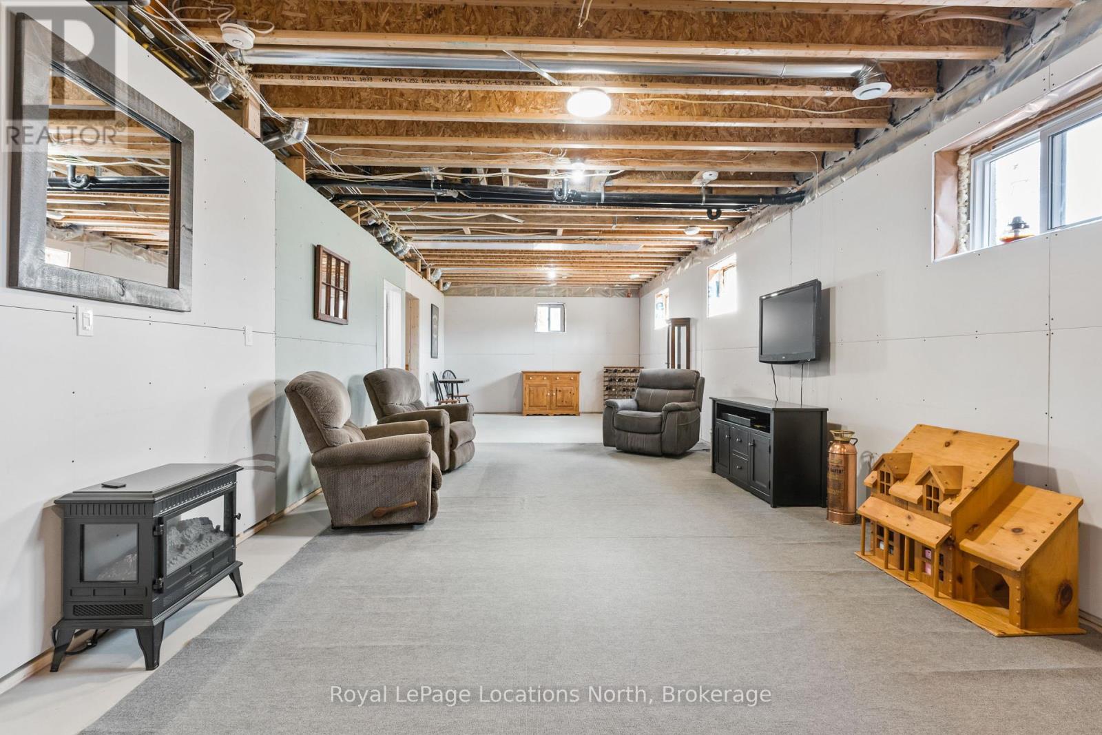 105 Inkerman Street, Grey Highlands, Ontario N0C 1E0 - Photo 25 - X12181643