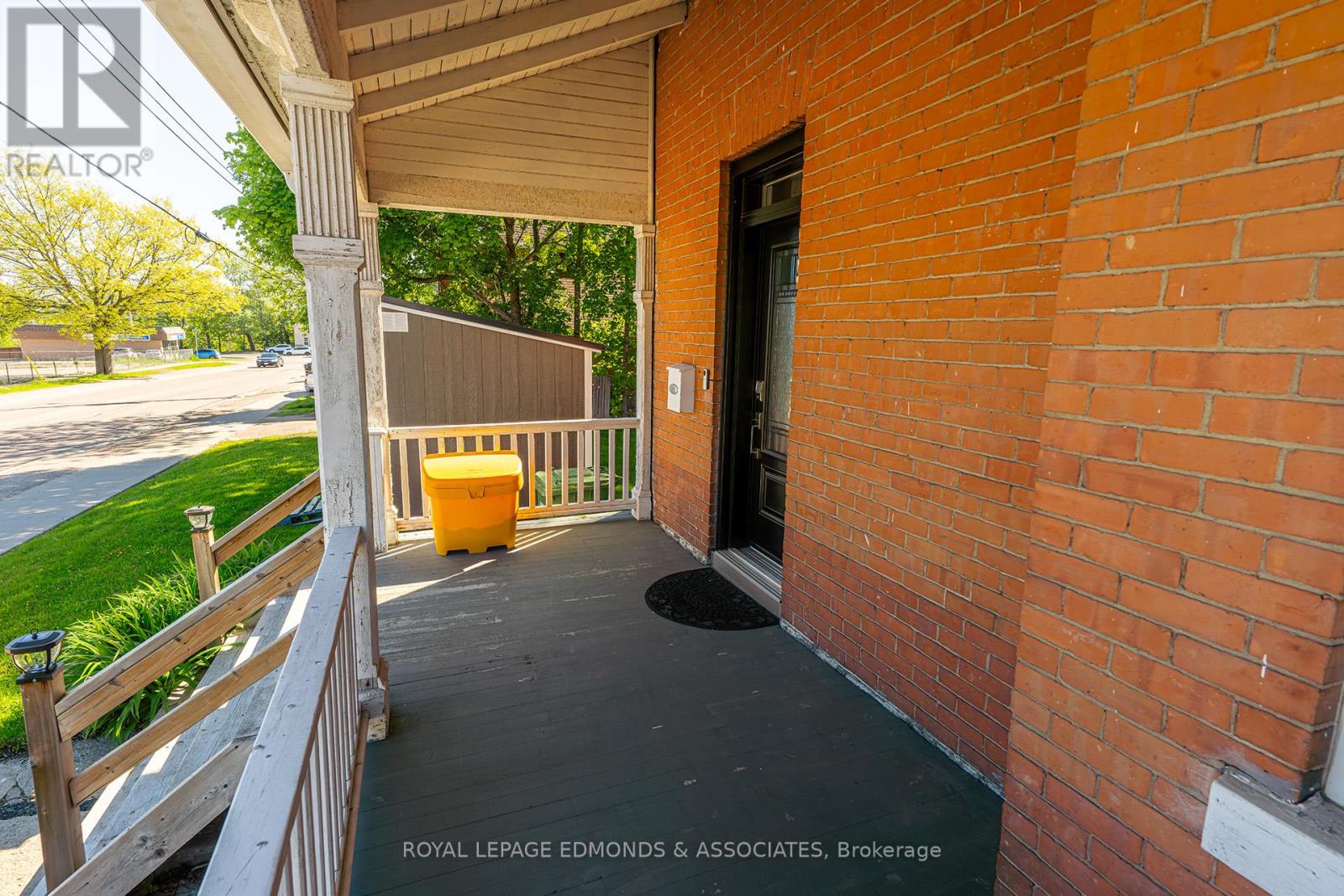 281 Trafalgar Road, Pembroke, Ontario  K8A 5A6 - Photo 11 - X12051459