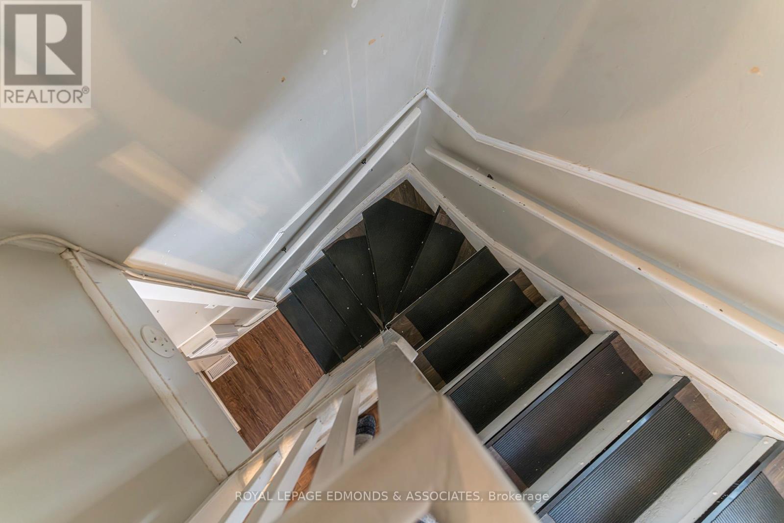 281 Trafalgar Road, Pembroke, Ontario  K8A 5A6 - Photo 42 - X12051459