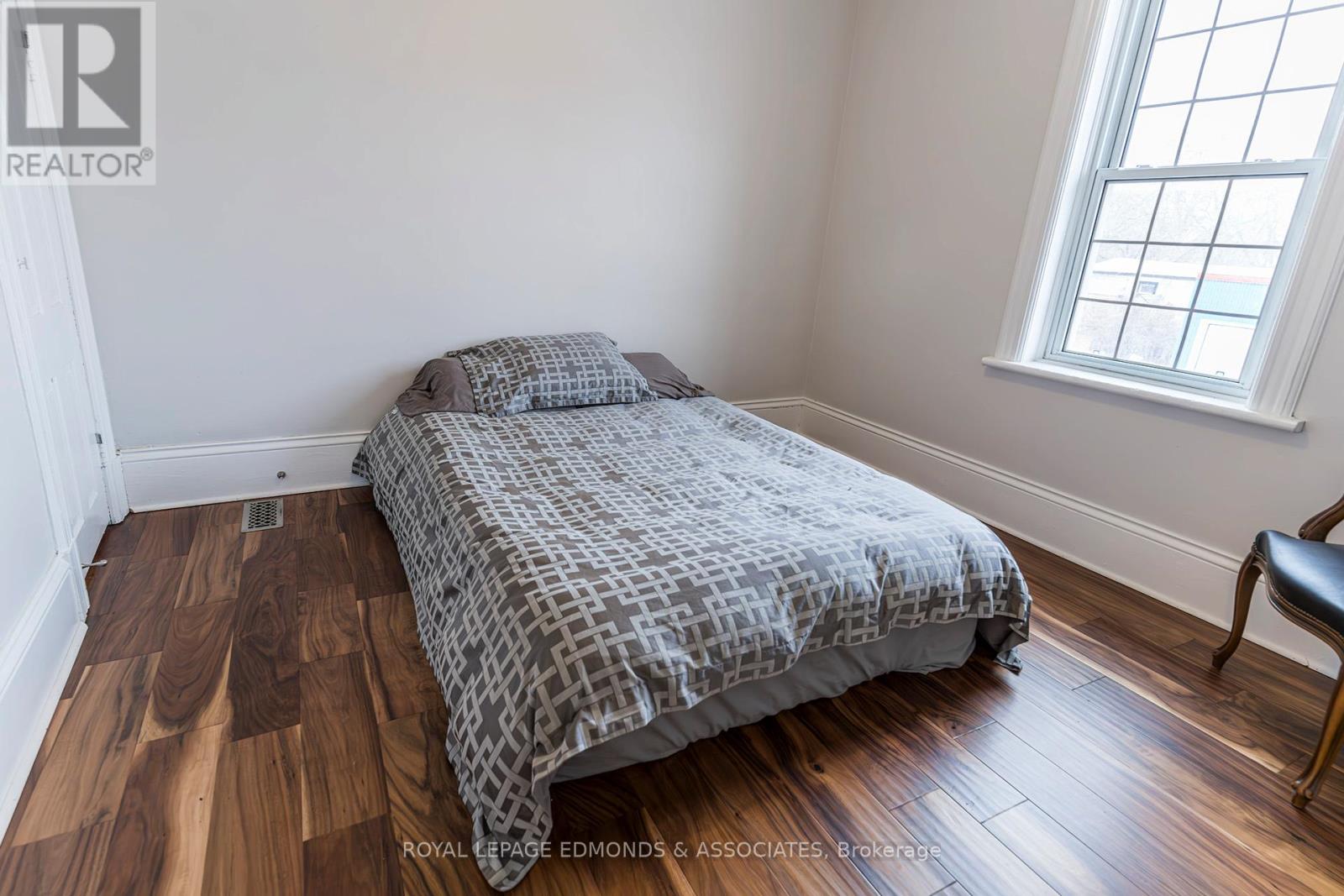 281 Trafalgar Road, Pembroke, Ontario  K8A 5A6 - Photo 30 - X12051459