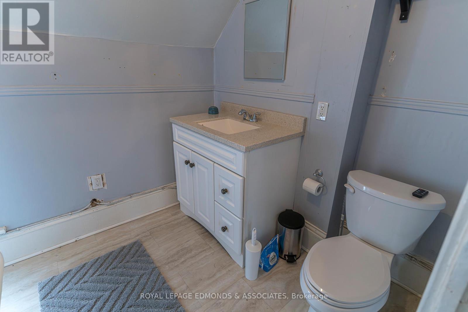 281 Trafalgar Road, Pembroke, Ontario  K8A 5A6 - Photo 47 - X12051459