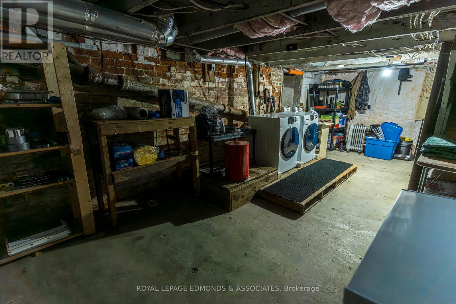 281 Trafalgar Road, Pembroke, Ontario  K8A 5A6 - Photo 35 - X12051459