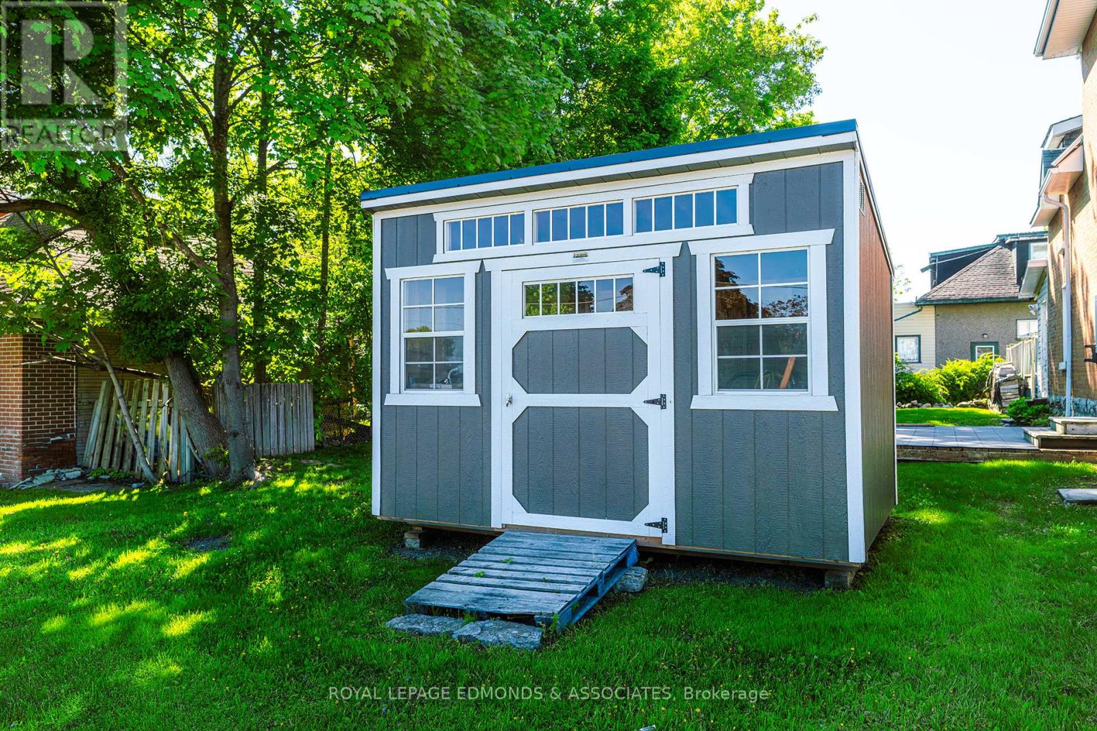 281 Trafalgar Road, Pembroke, Ontario  K8A 5A6 - Photo 7 - X12051459