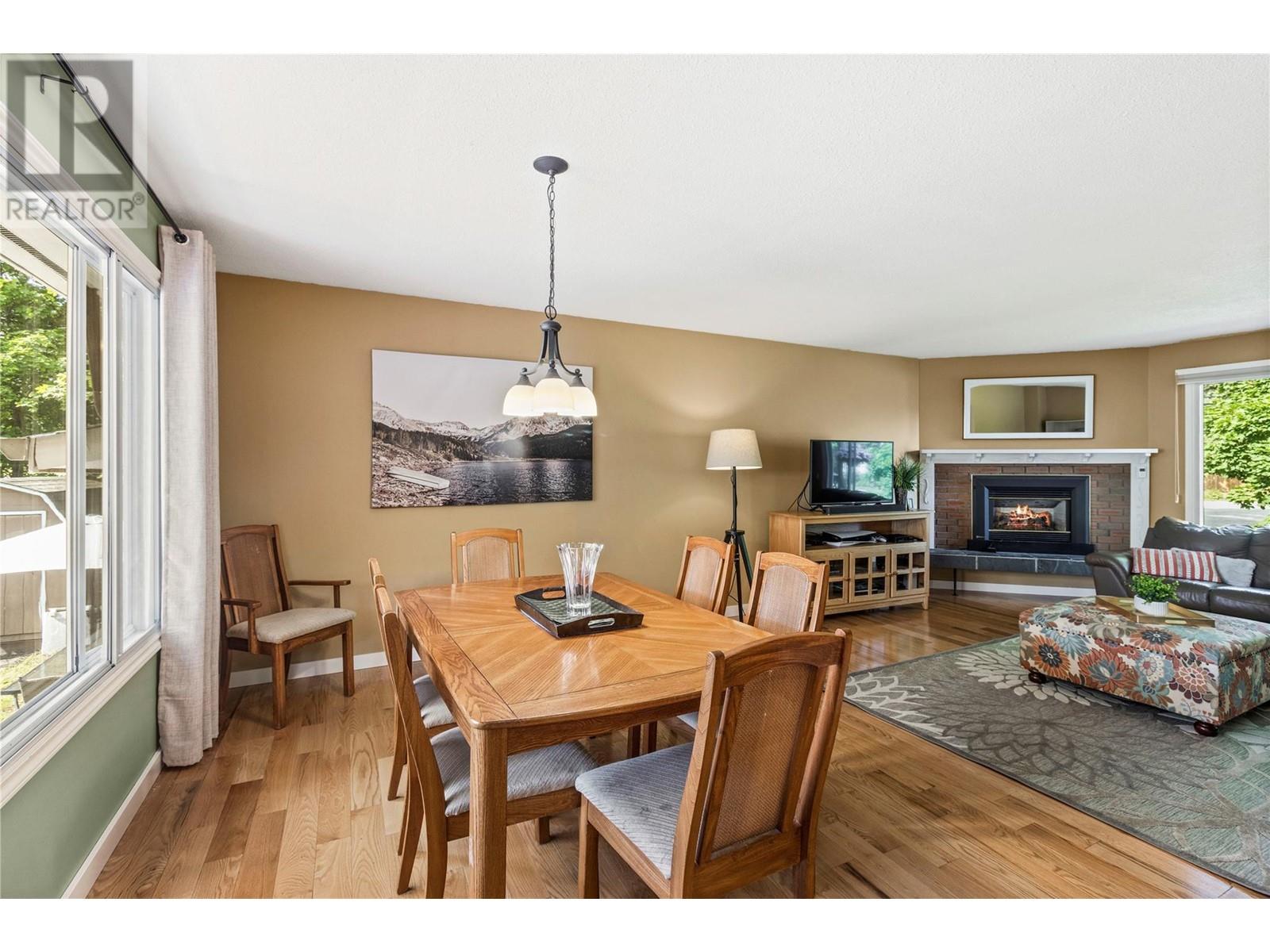 880 28th Street Se, Salmon Arm, British Columbia  V1E 2H3 - Photo 9 - 10331975
