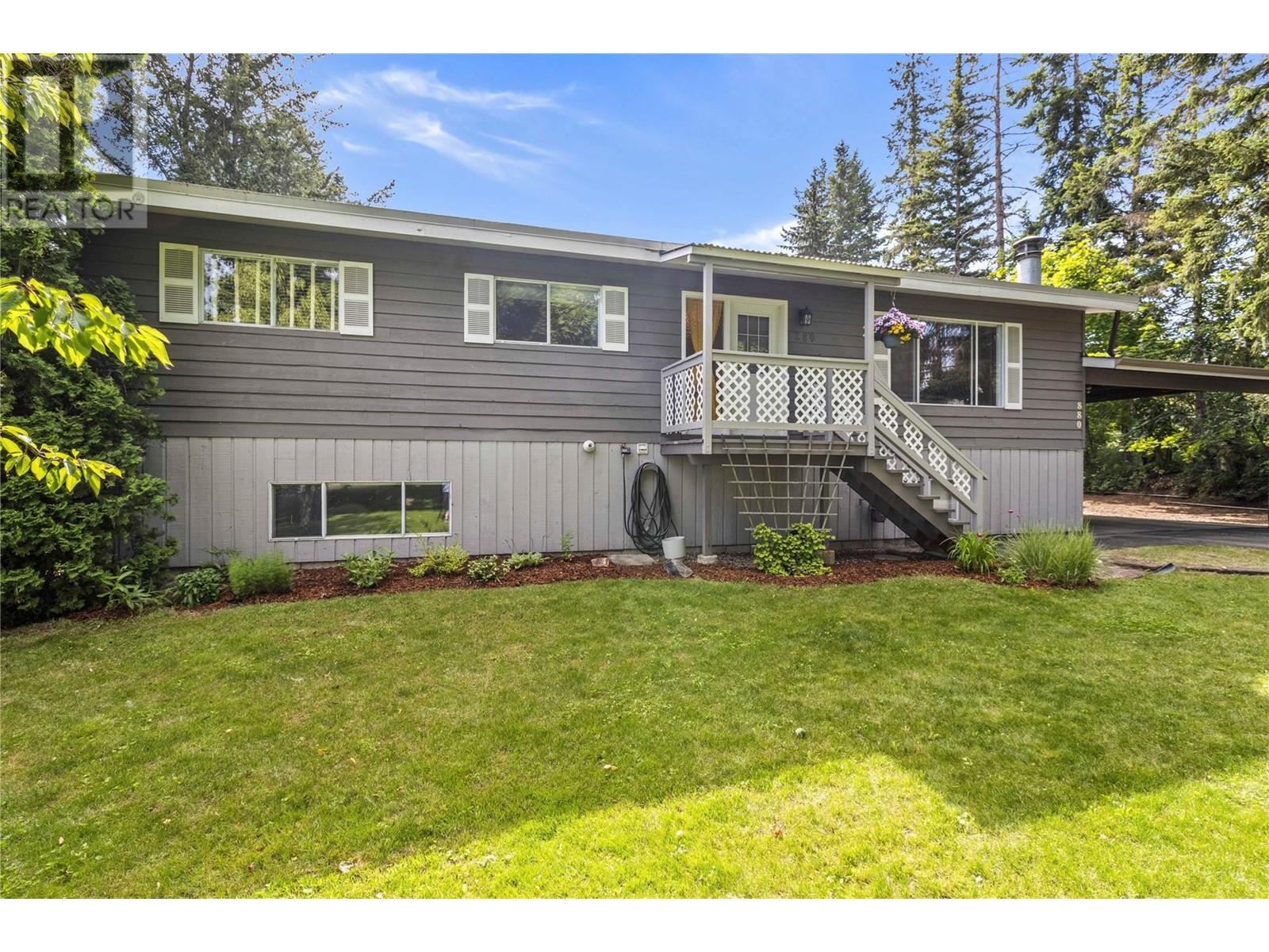 880 28th Street Se, Salmon Arm, British Columbia  V1E 2H3 - Photo 24 - 10331975