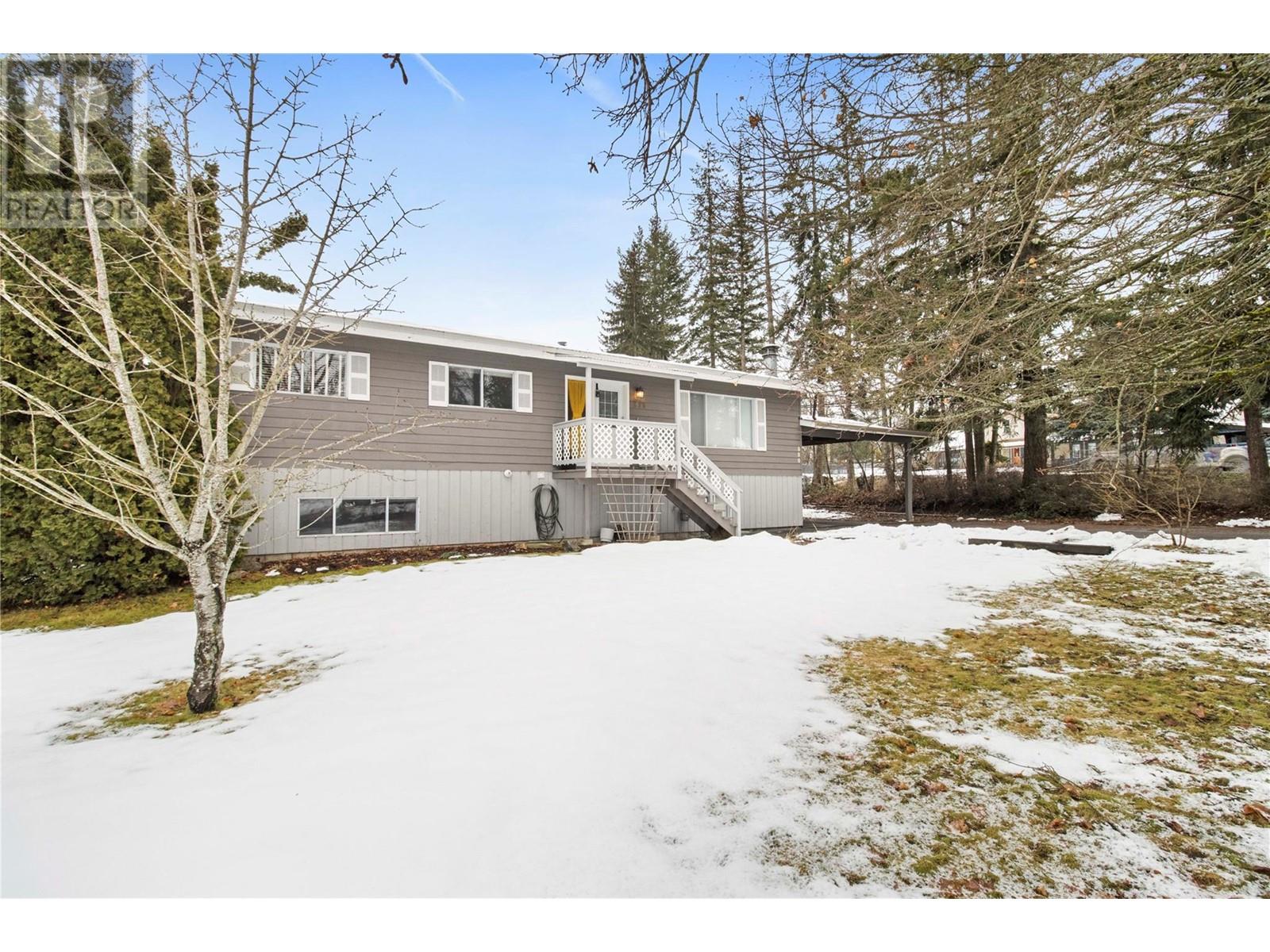 880 28th Street Se, Salmon Arm, British Columbia  V1E 2H3 - Photo 43 - 10331975