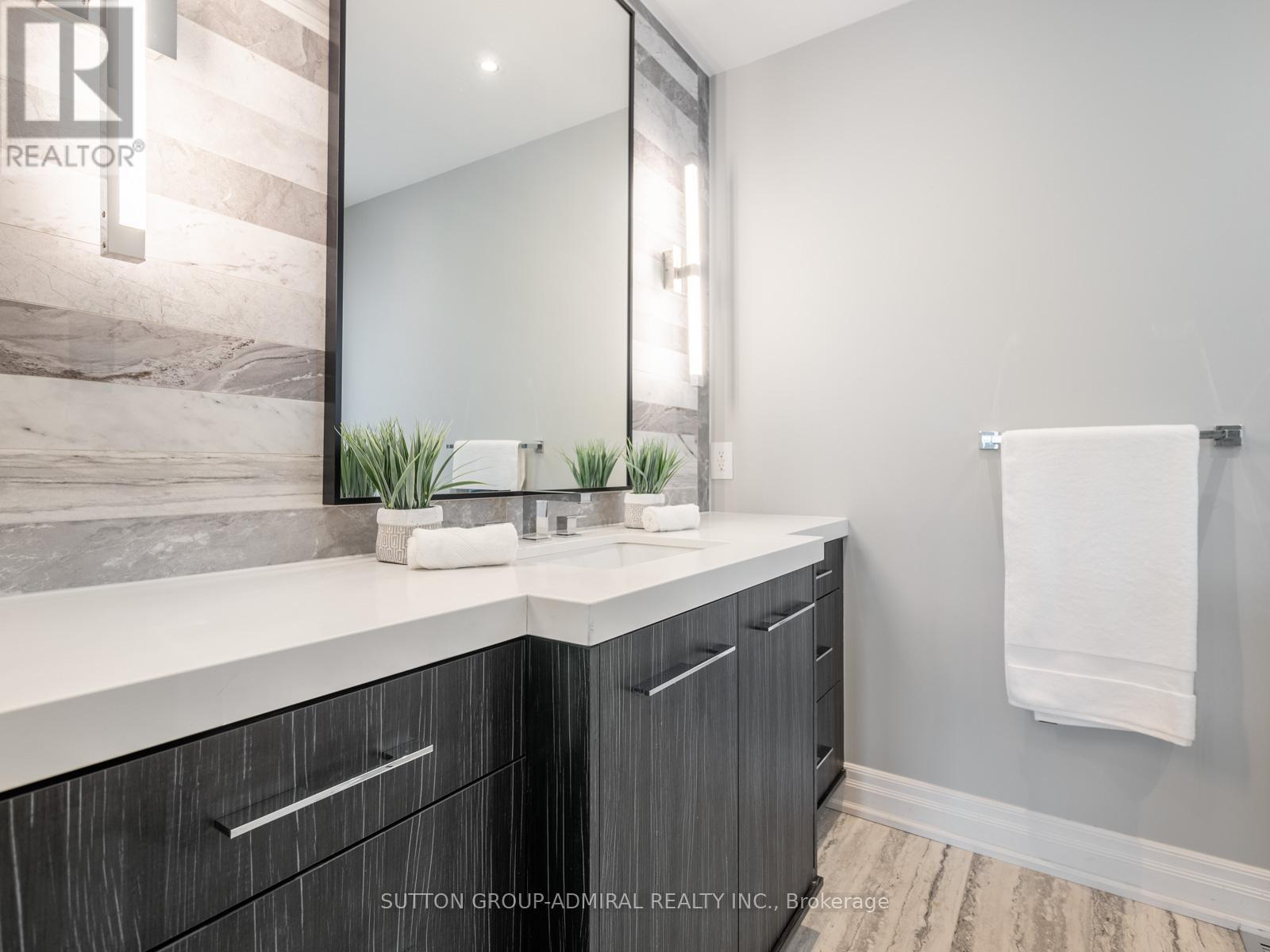 50 Renaissance Court, Vaughan, Ontario  L4J 7W4 - Photo 28 - N12181370