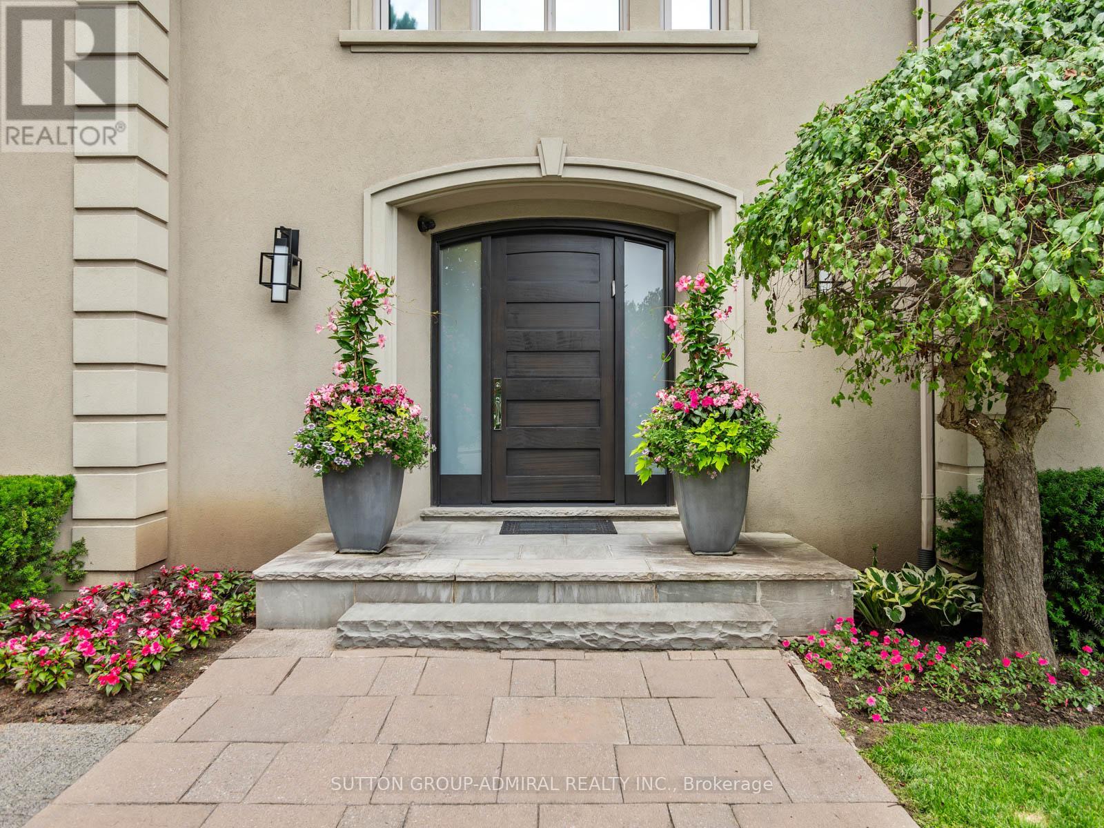 50 Renaissance Court, Vaughan, Ontario  L4J 7W4 - Photo 3 - N12181370