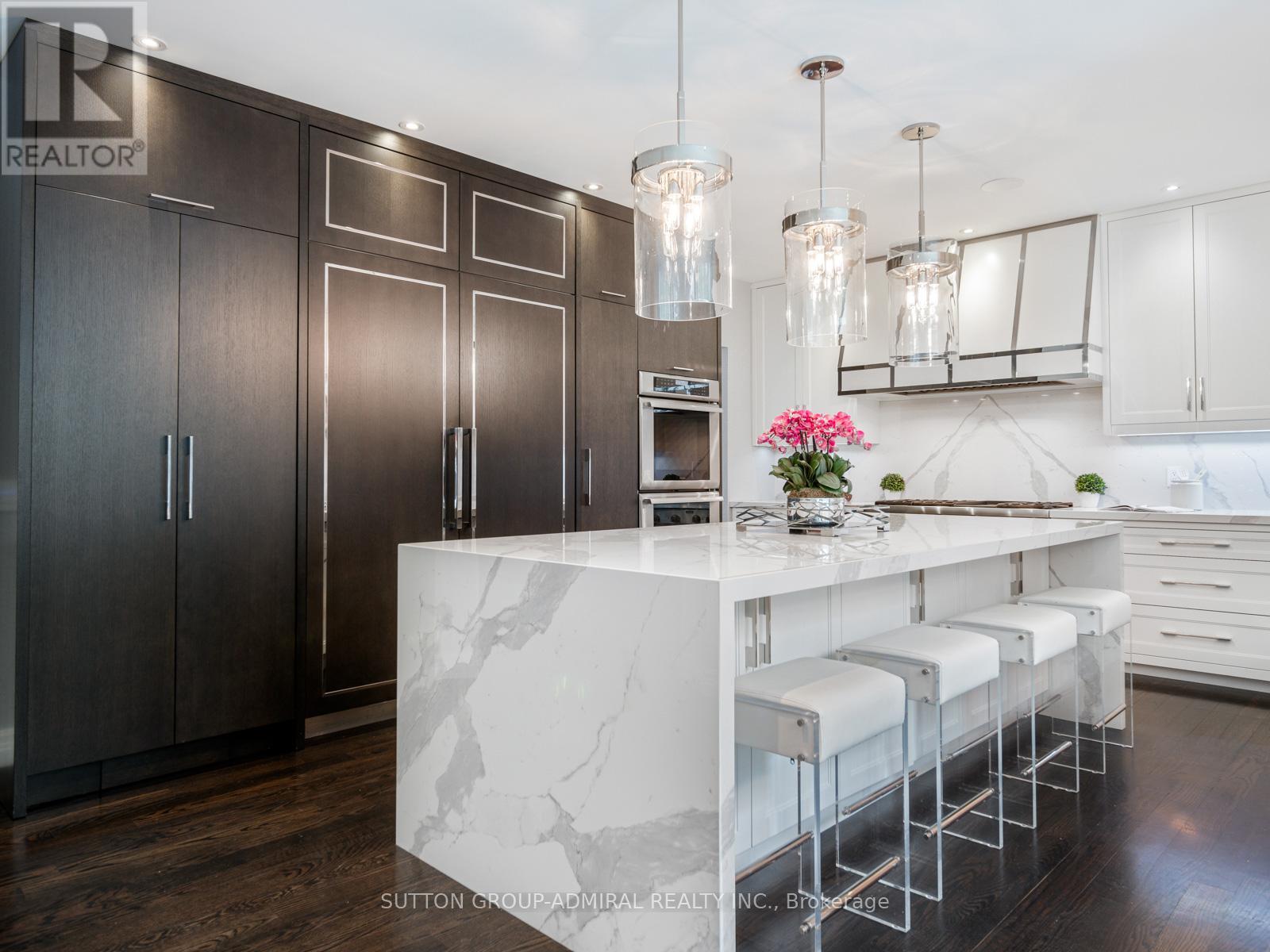 50 Renaissance Court, Vaughan, Ontario  L4J 7W4 - Photo 9 - N12181370