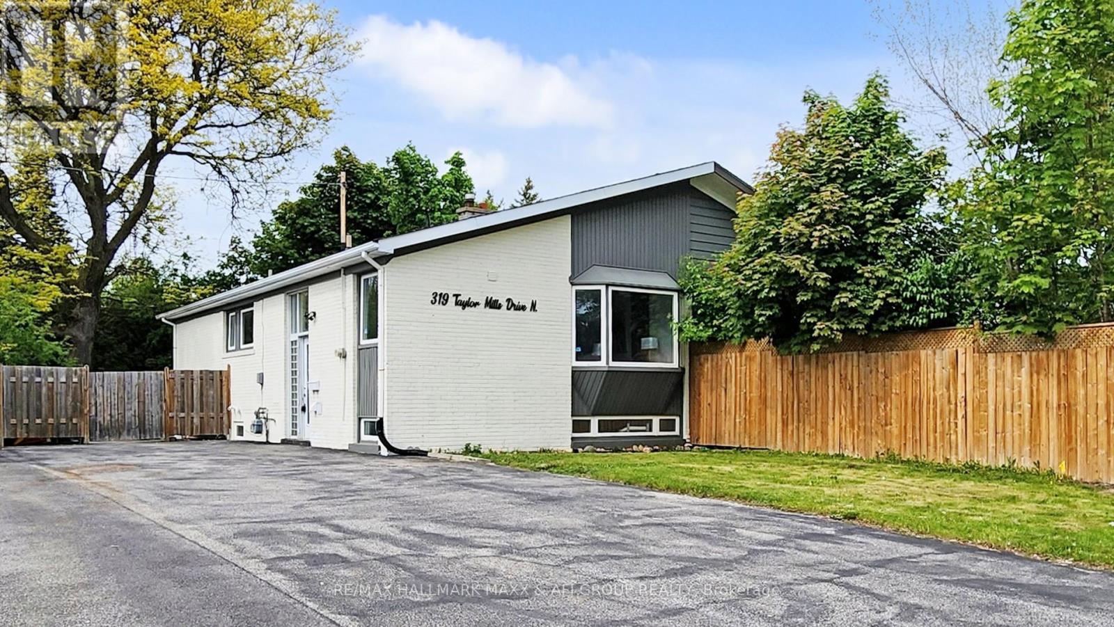 319 Taylor Mills Drive N, Richmond Hill, Ontario  L4C 2T8 - Photo 1 - N12181460