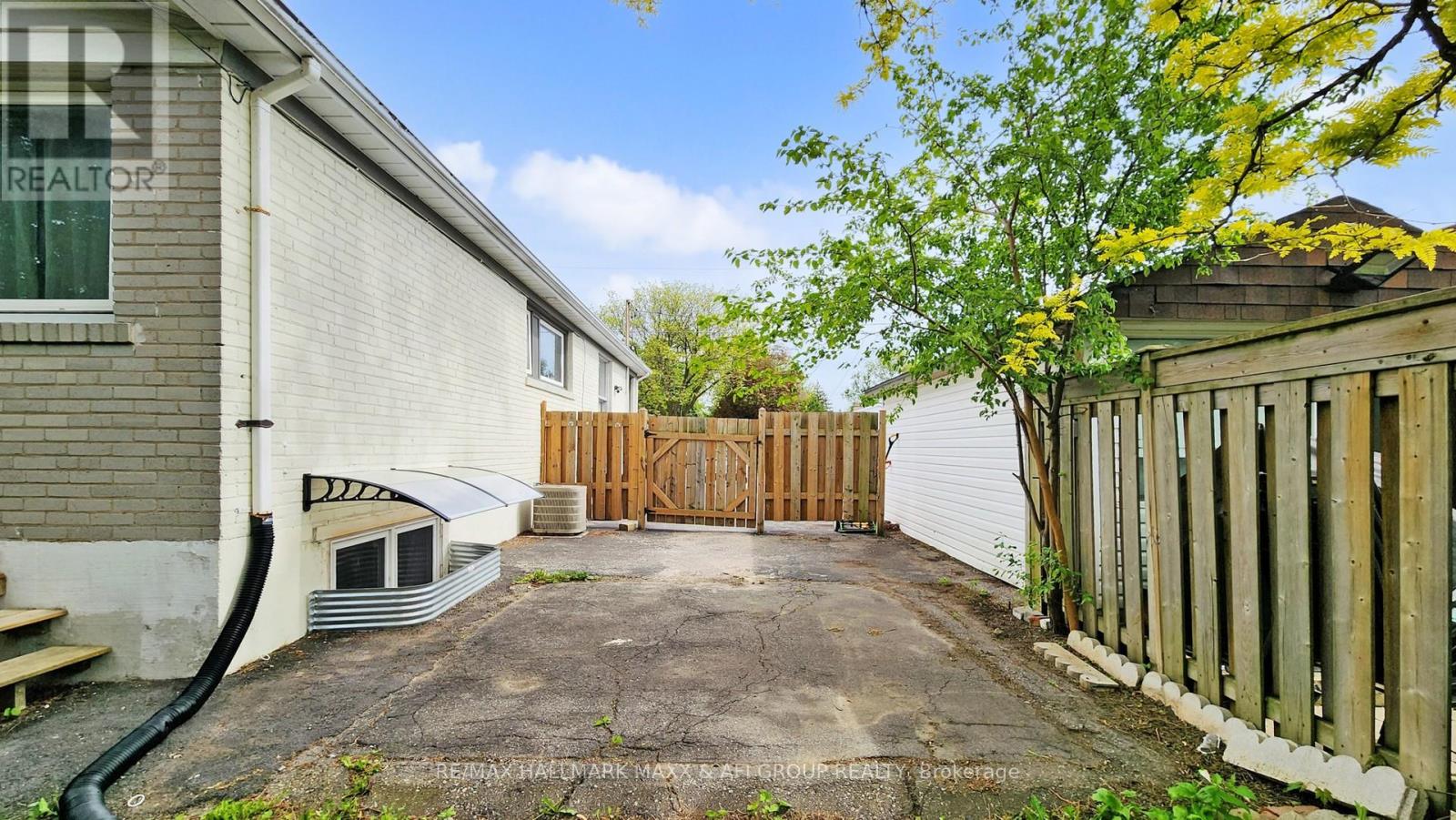 319 Taylor Mills Drive N, Richmond Hill, Ontario  L4C 2T8 - Photo 50 - N12181460