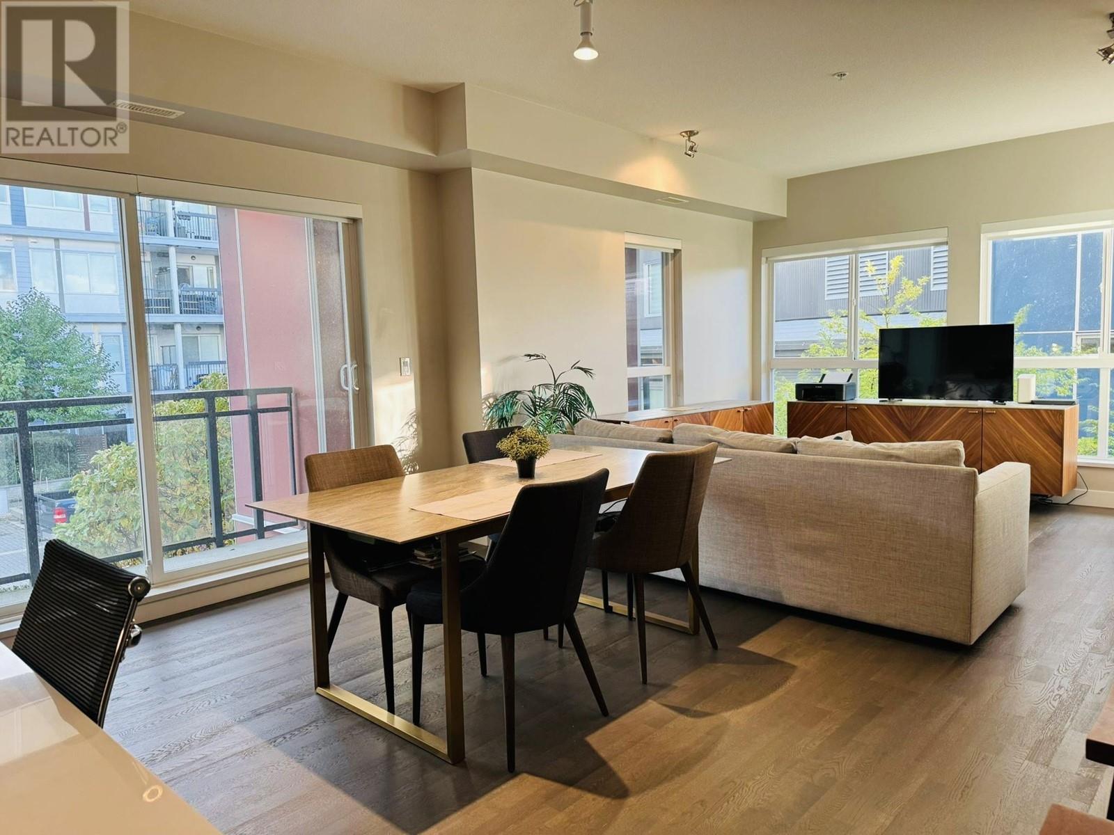 Listing Picture 2 of 40 : 206 10033 RIVER DRIVE, Richmond / 烈治文 - 魯藝地產 Yvonne Lu Group - MLS Medallion Club Member