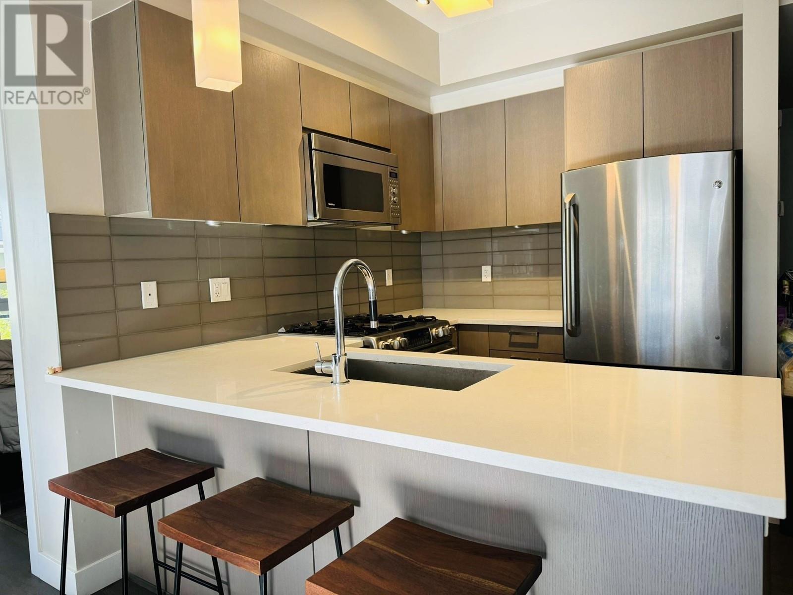 Listing Picture 11 of 40 : 206 10033 RIVER DRIVE, Richmond / 烈治文 - 魯藝地產 Yvonne Lu Group - MLS Medallion Club Member