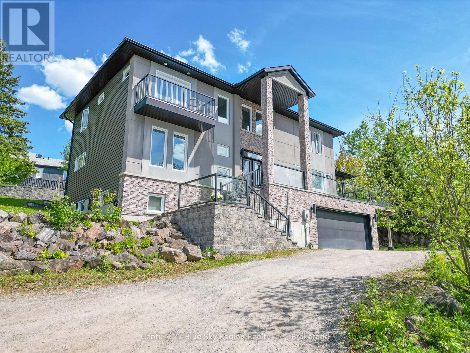 12 Killare Street, North Bay, Ontario  P1A 4H8 - Photo 2 - X12181520