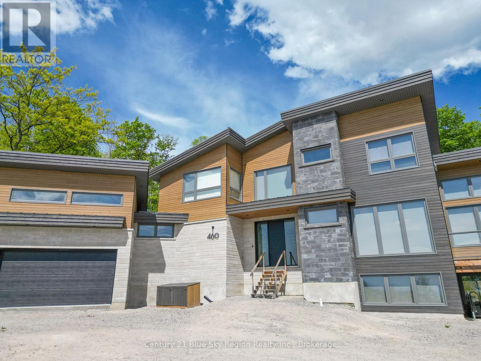 460 Surrey Drive, North Bay, Ontario  P1C 1E5 - Photo 2 - X12181666