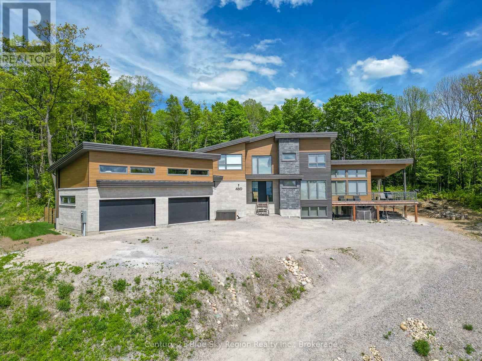 460 Surrey Drive, North Bay, Ontario  P1C 1E5 - Photo 3 - X12181666