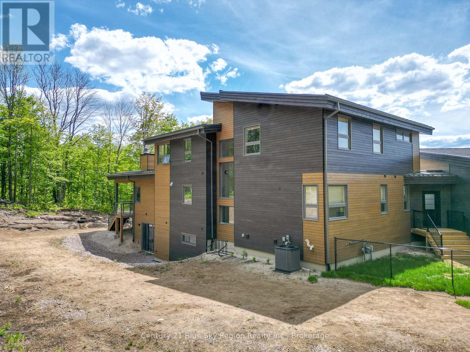 460 Surrey Drive, North Bay, Ontario  P1C 1E5 - Photo 8 - X12181666