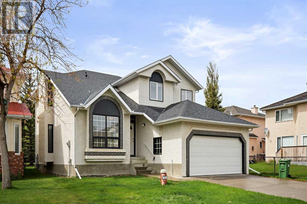 Property at 26 Hamptons Grove NW image 1