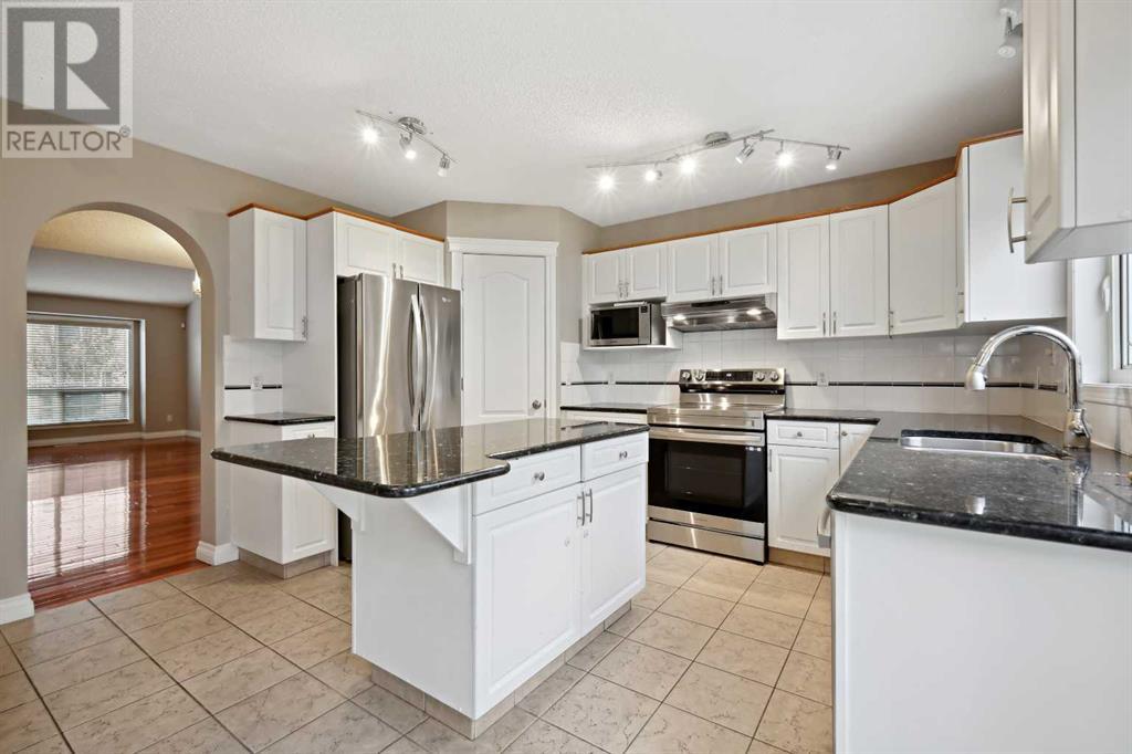 26 Hamptons Grove Nw, Calgary, Alberta  T3A 5C2 - Photo 11 - A2223188