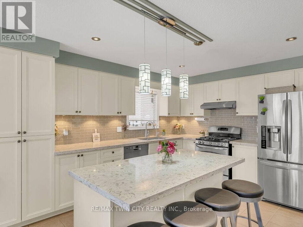 46 Woodbine Avenue, Kitchener, Ontario  N2R 1V1 - Photo 15 - X12107775