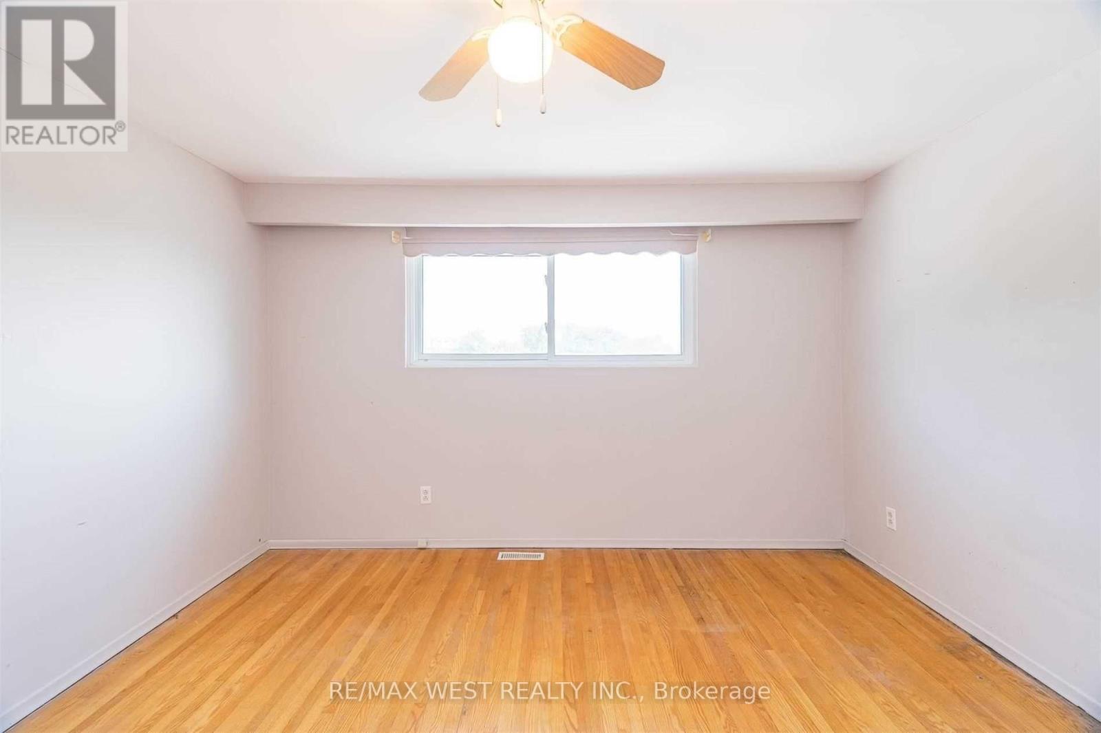 97 College Crescent, Barrie, Ontario  L4M 2W5 - Photo 6 - S12181446