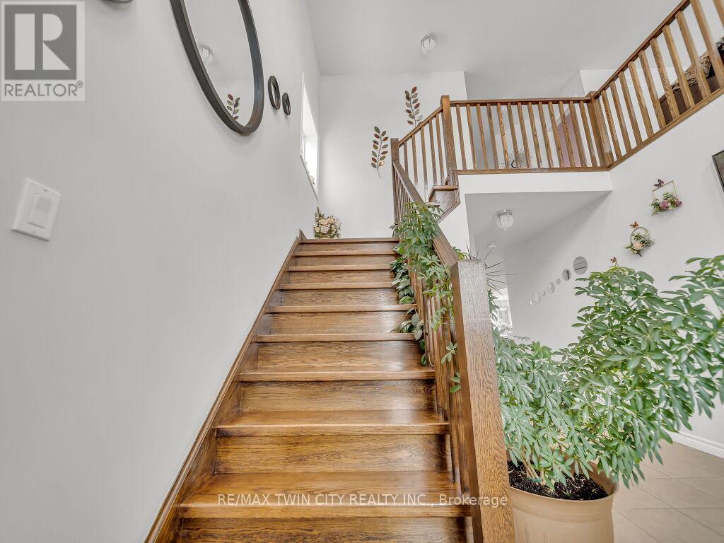 46 Woodbine Avenue, Kitchener, Ontario  N2R 1V1 - Photo 21 - X12107775
