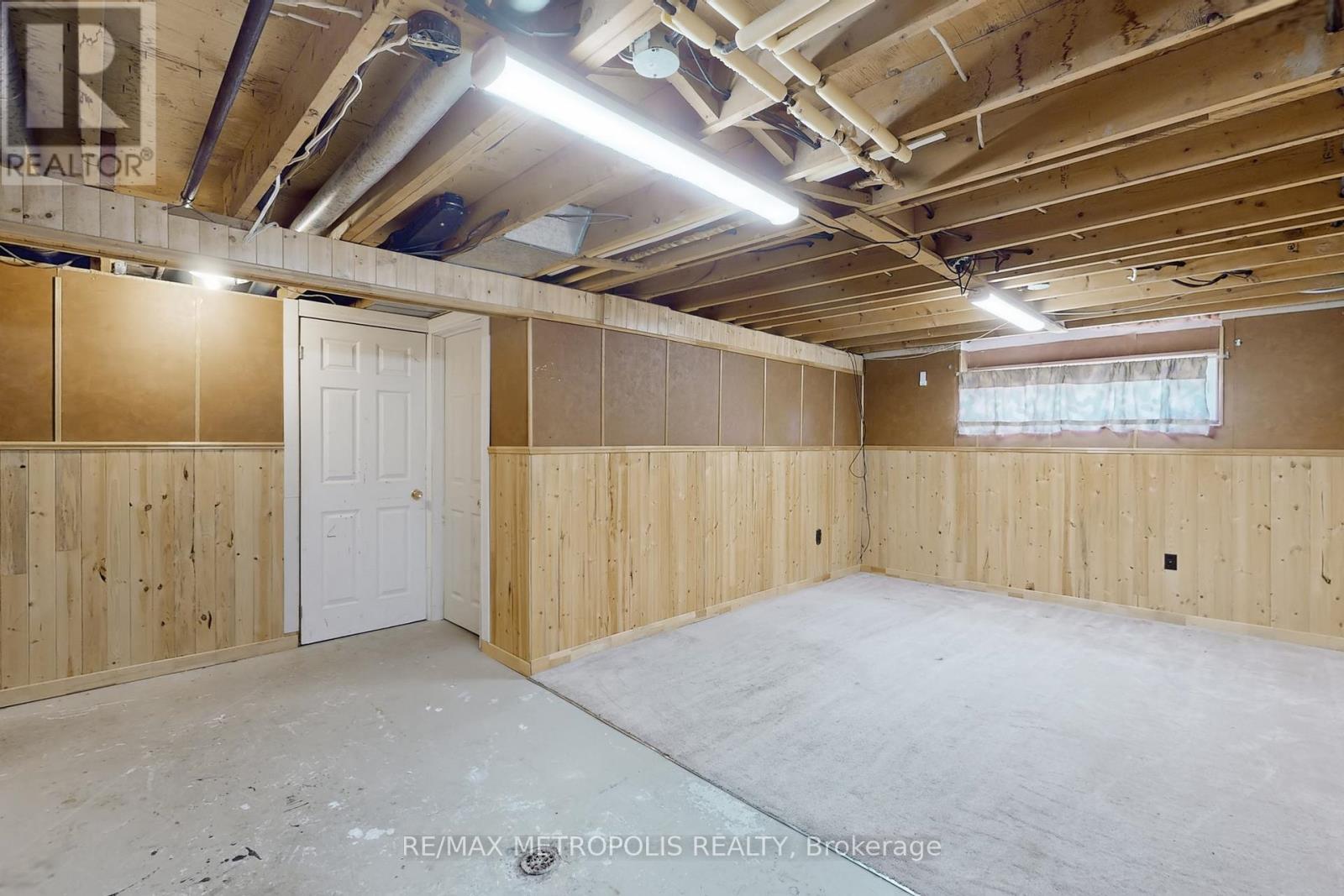 21 Marston Street, Hamilton, Ontario  L8J 1G5 - Photo 25 - X12171450