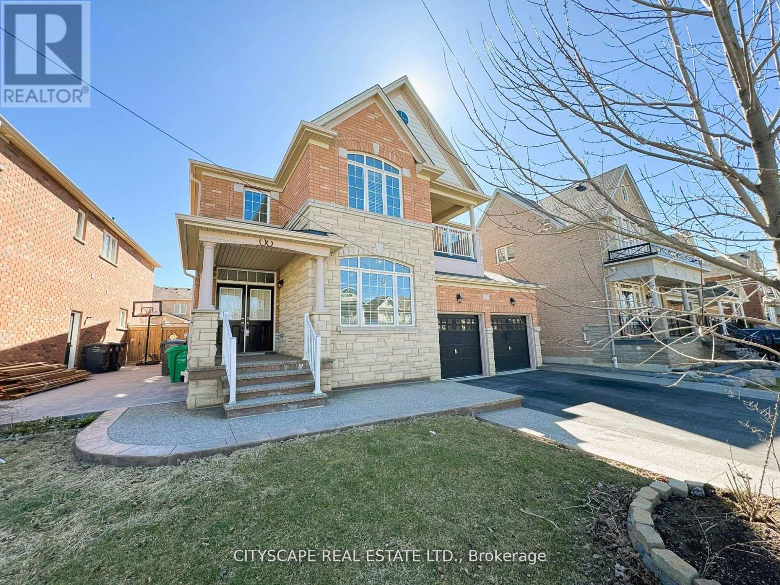 7 Attraction Drive, Brampton, Ontario  L6Y 2Z8 - Photo 2 - W11919996
