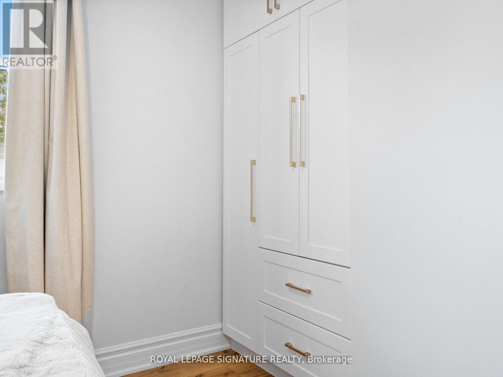136 Schell Avenue, Toronto, Ontario  M6E 2T1 - Photo 31 - W12181367