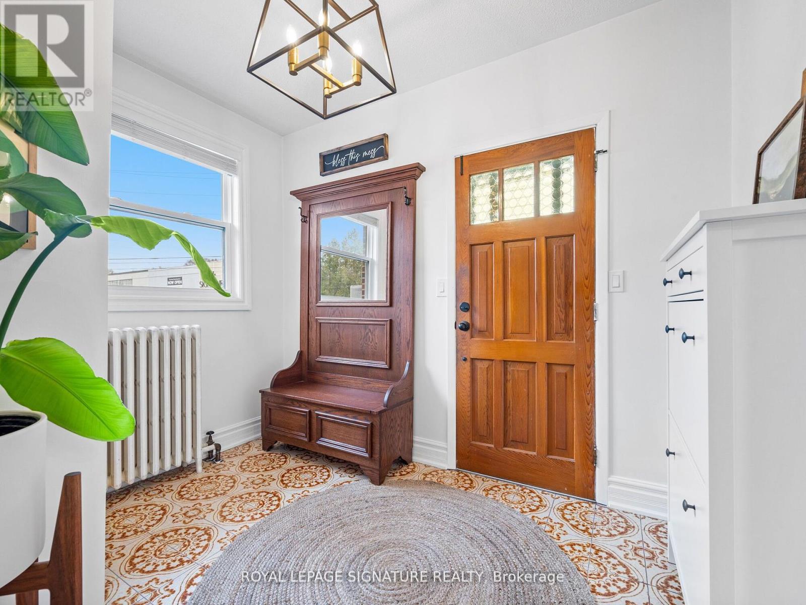 136 Schell Avenue, Toronto, Ontario  M6E 2T1 - Photo 32 - W12181367