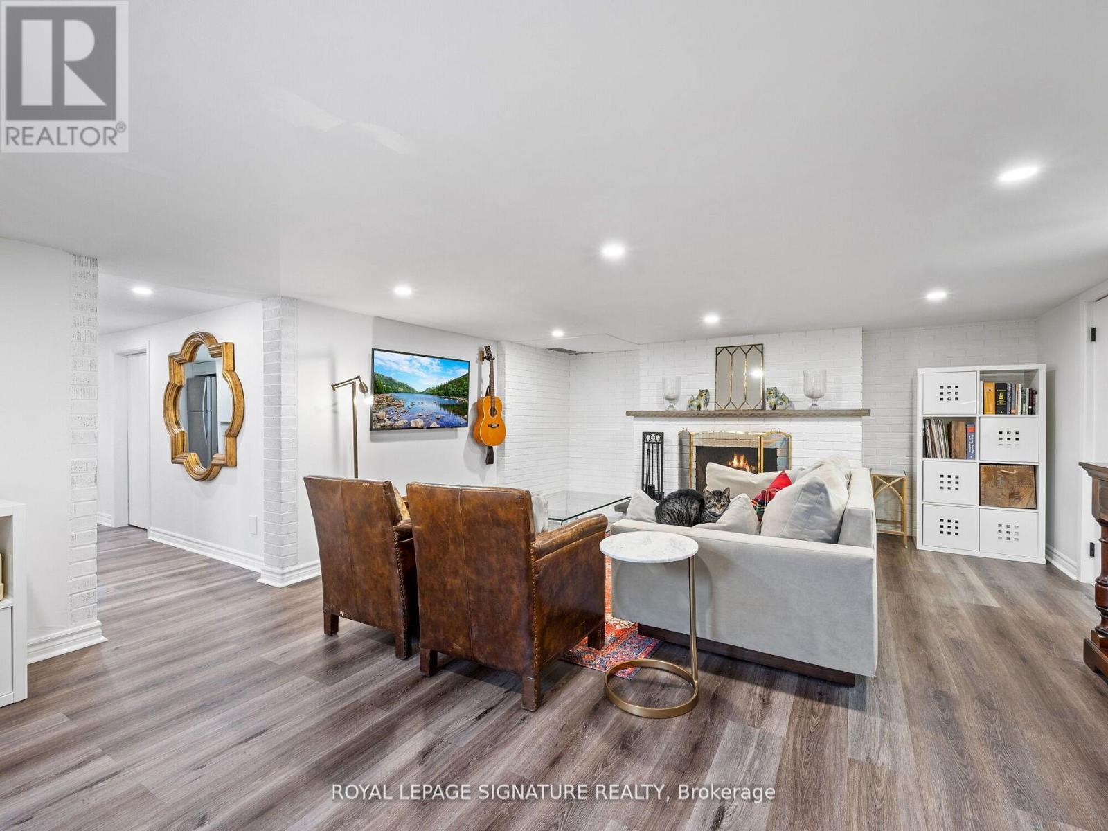 136 Schell Avenue, Toronto, Ontario  M6E 2T1 - Photo 39 - W12181367