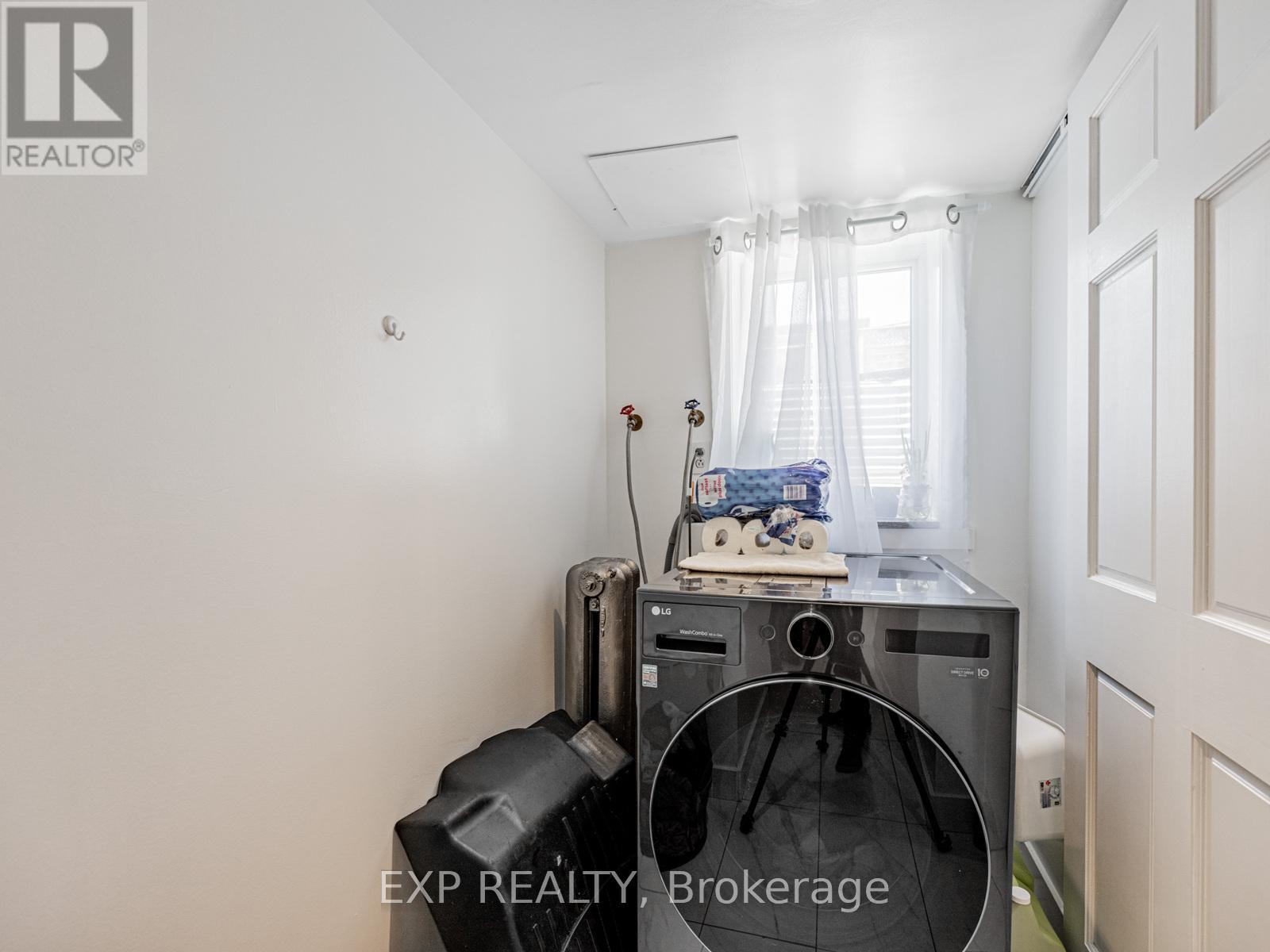 230 Campbell Avenue, Toronto (Dovercourt-Wallace Emerson-Junction), Ontario  M6P 3V4 - Photo 28 - W12181388