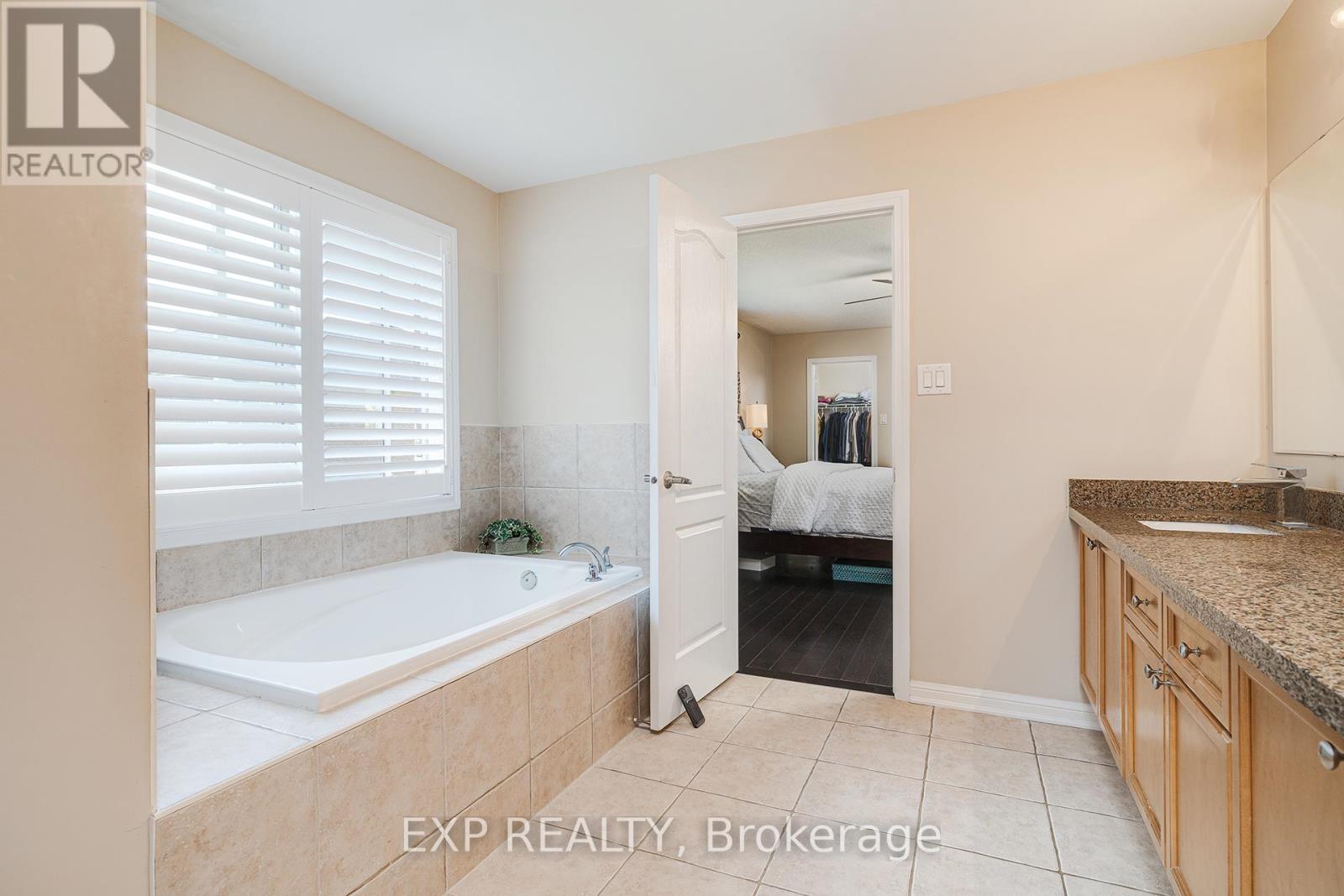 951 Cousens Terrace, Milton, Ontario  L9T 0E1 - Photo 21 - W12181414