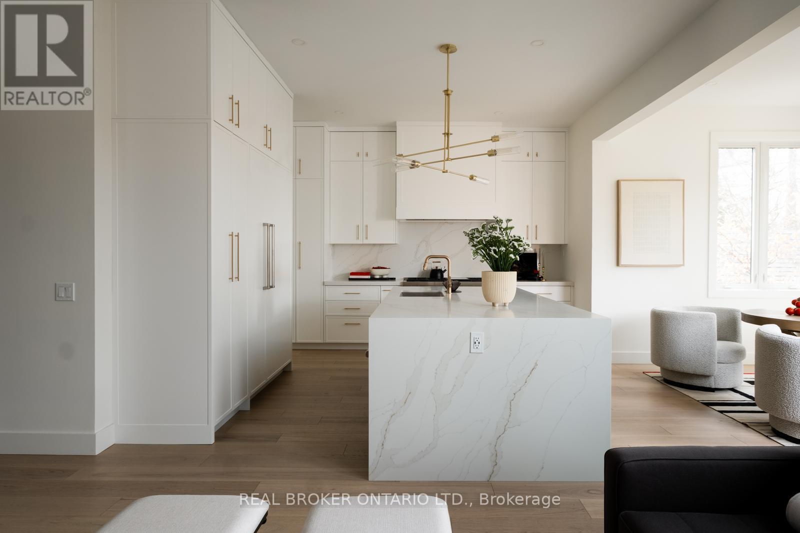 170 The Kingsway, Toronto, Ontario  M8X 2V6 - Photo 12 - W12181426