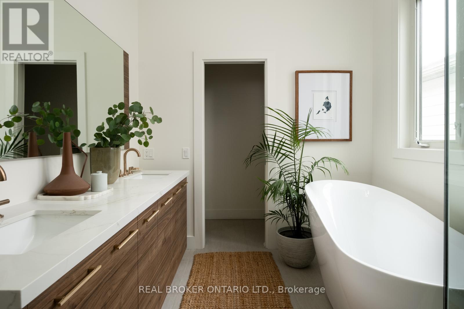 170 The Kingsway, Toronto, Ontario  M8X 2V6 - Photo 17 - W12181426