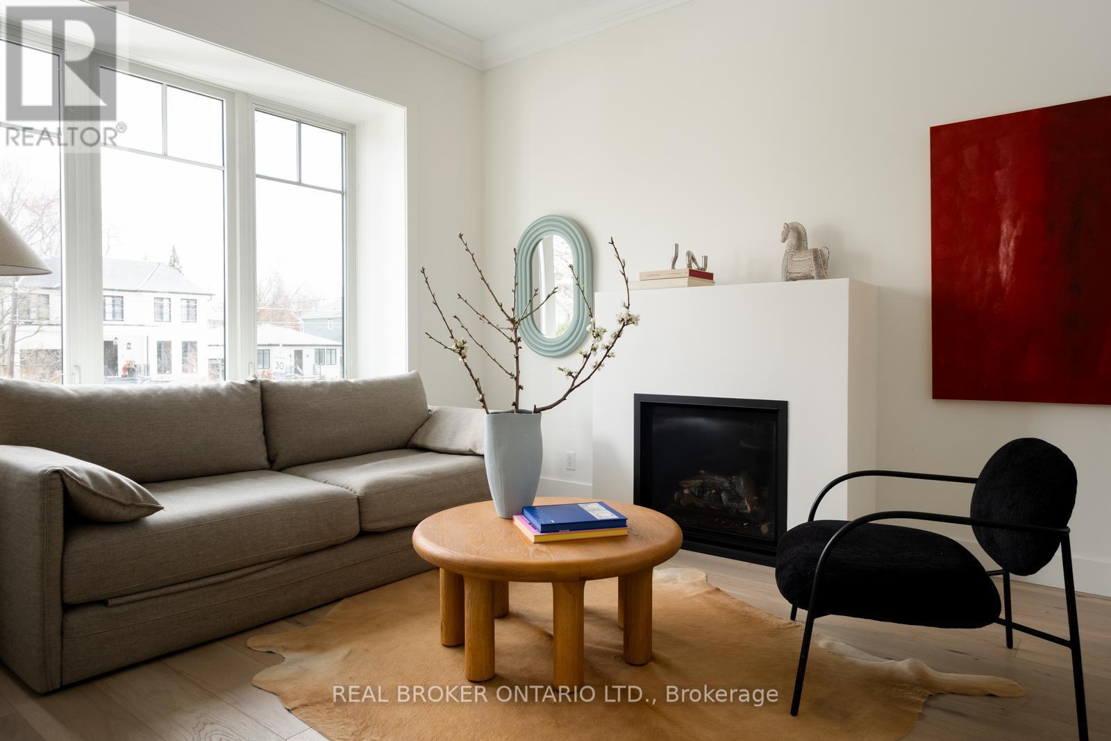 170 The Kingsway, Toronto, Ontario  M8X 2V6 - Photo 2 - W12181426