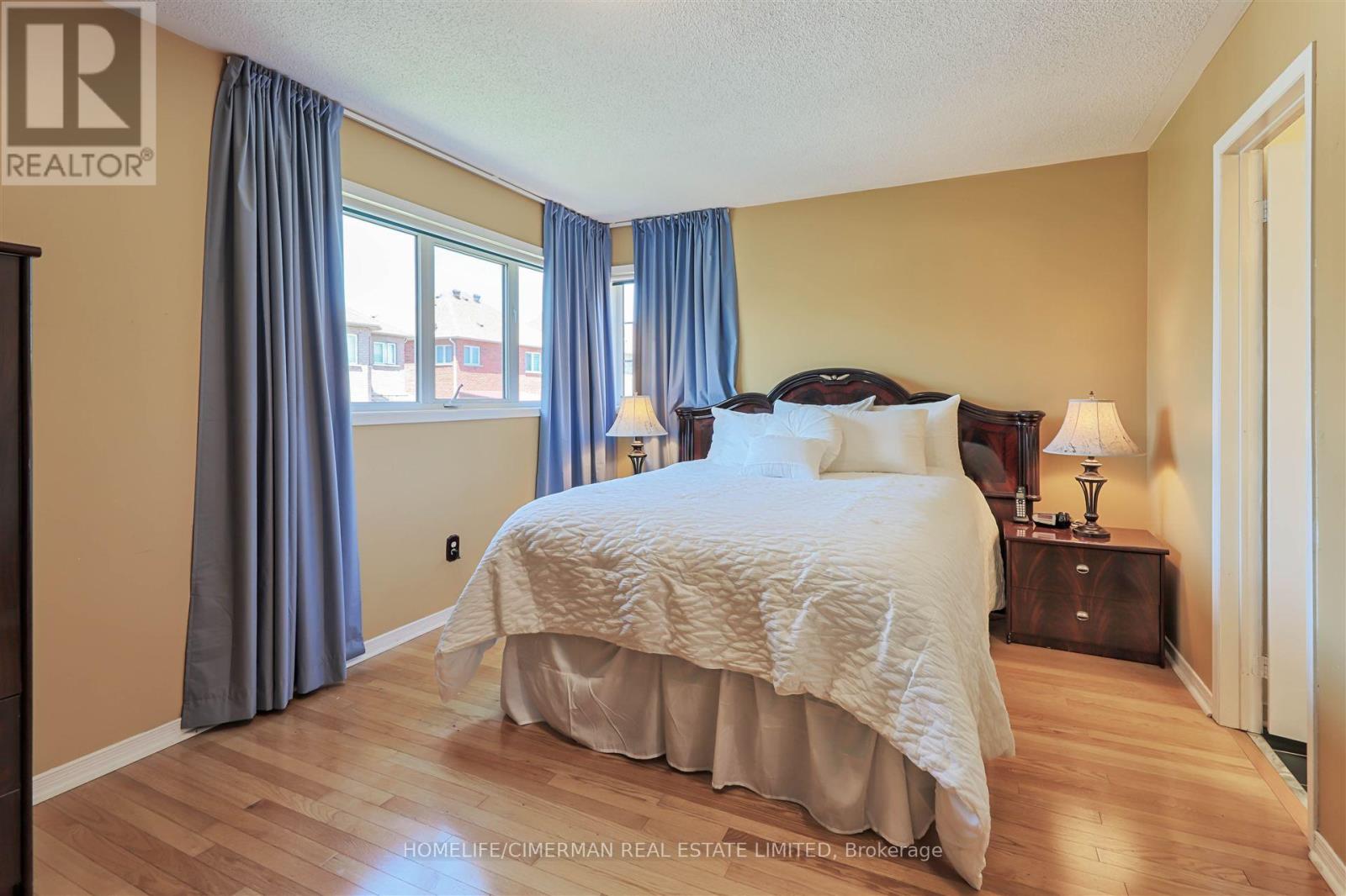 887 Golden Farmer Way, Mississauga (Meadowvale Village), Ontario  L5W 1A8 - Photo 23 - W12181437