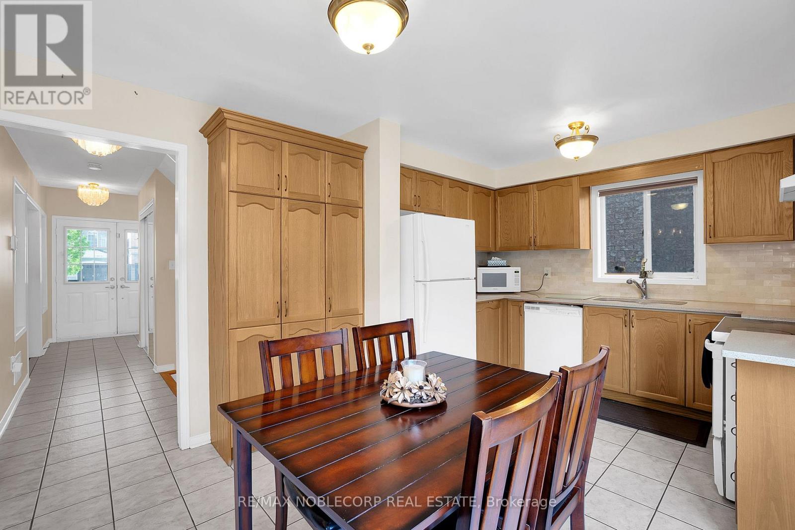 129 Queen Mary Drive, Brampton, Ontario  L7A 2R5 - Photo 13 - W12181458