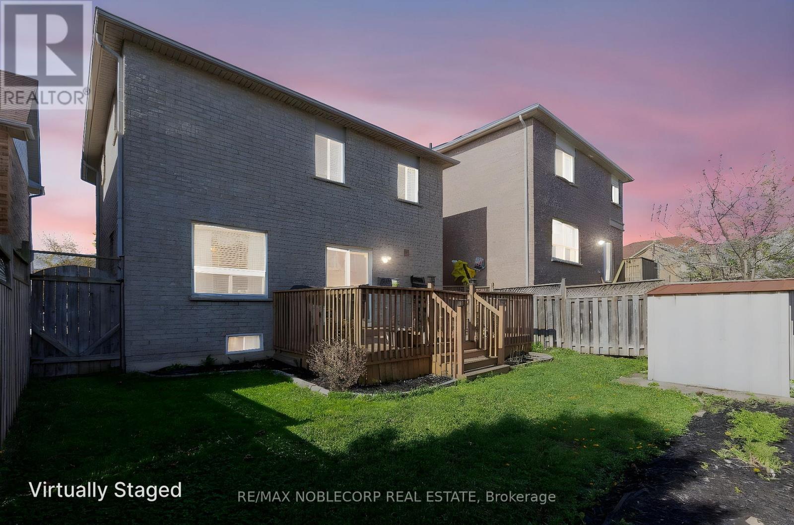 129 Queen Mary Drive, Brampton, Ontario  L7A 2R5 - Photo 2 - W12181458