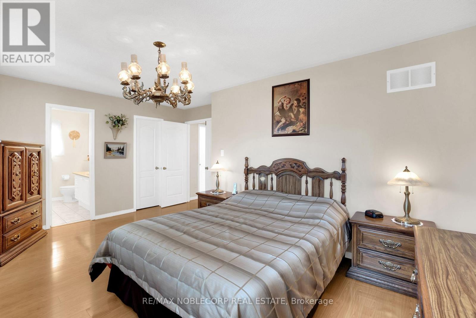 129 Queen Mary Drive, Brampton, Ontario  L7A 2R5 - Photo 27 - W12181458